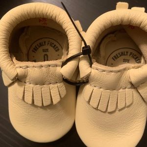{NWT} Freshly Picked Moccasins